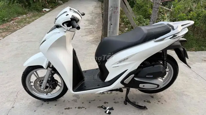Honda SH 150 CBS 2022 белый, элитный госномер