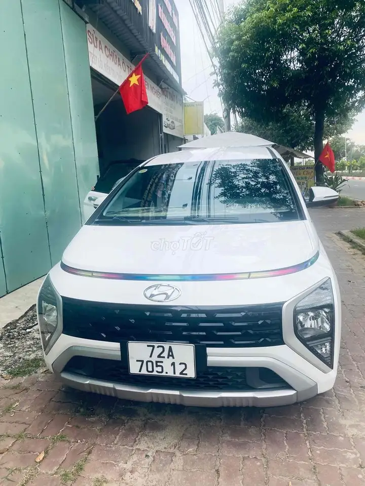 Hyundai Stargazer 2022 1.5AT специальная белая