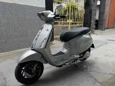 Piaggio Vespa Sprint Tech 125 Серебристый