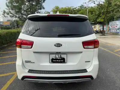 Kia Sedona 2017 2.2L DATH 156 000 км, белый