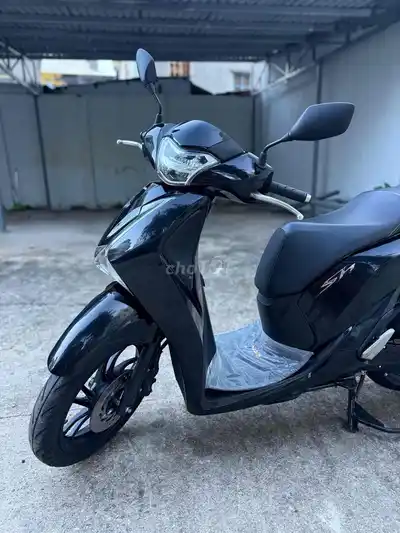 Honda SH 125 2016 Черный красивый автомобиль, тихий велосипед