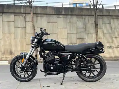 Мотоцикл GPX Legend 250 Twin, черный, в отличном оригинальном состоянии