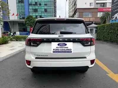Ford Everest Titanium 4x2 2024 Официальная гарантия