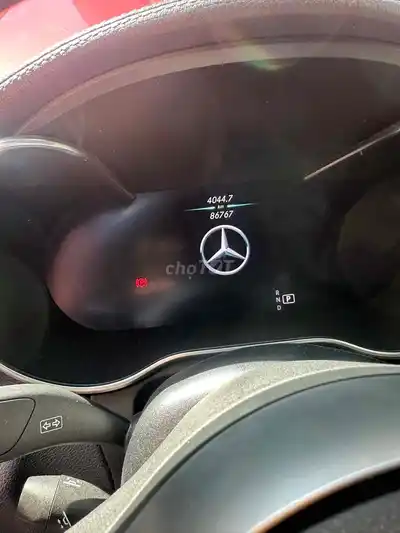 Мерседес-Бенц C300 AMG красный 86767 км