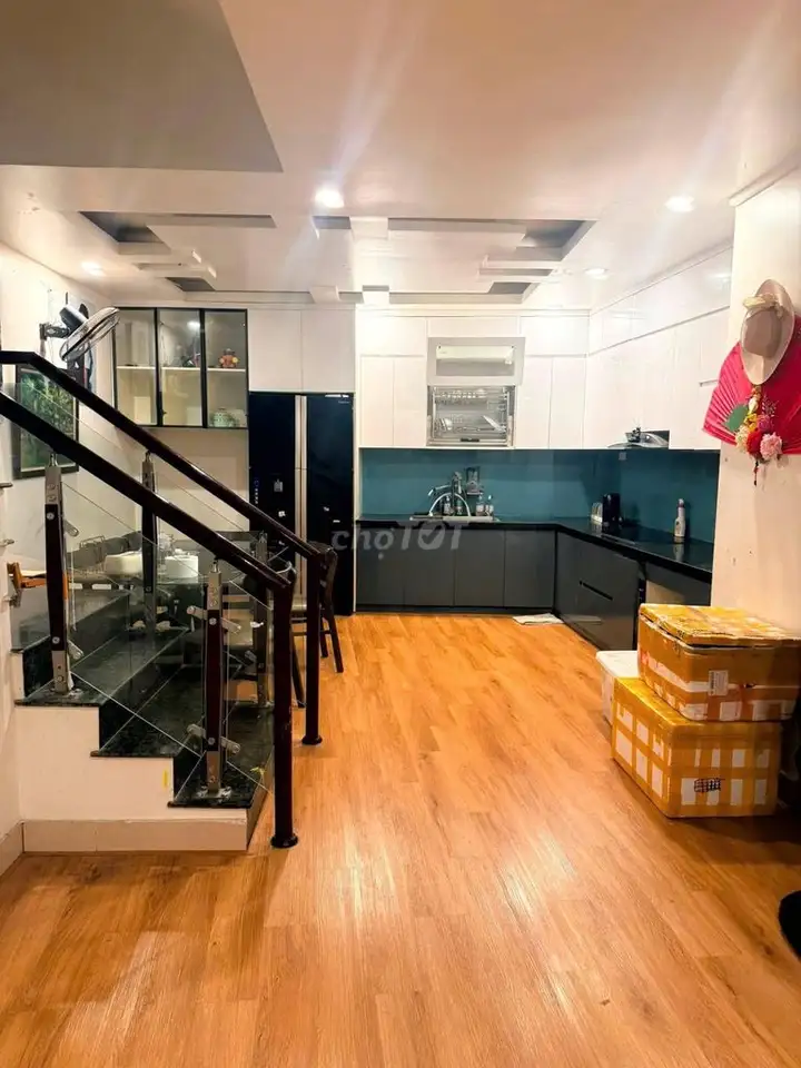 Cho thuê nhà nguyên căn 3.5 tầng 70m2 Thụy Khuê - Tây Hồ