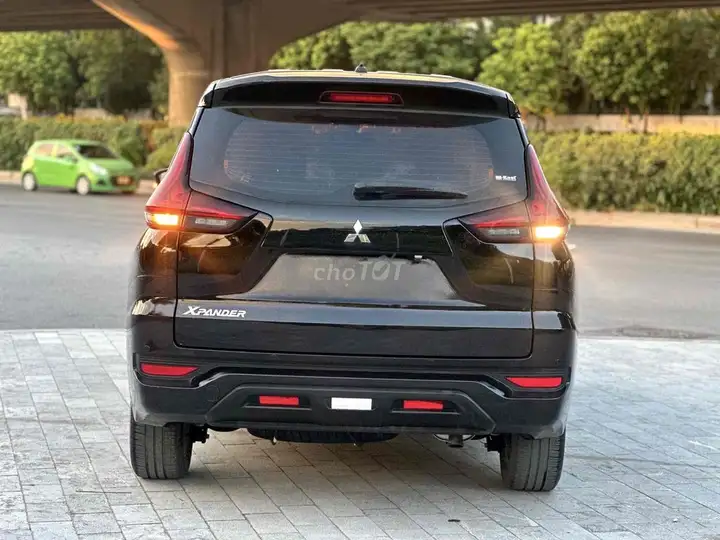 Mitsubishi Xpander 1.5 MT 2020 Черный 7 мест