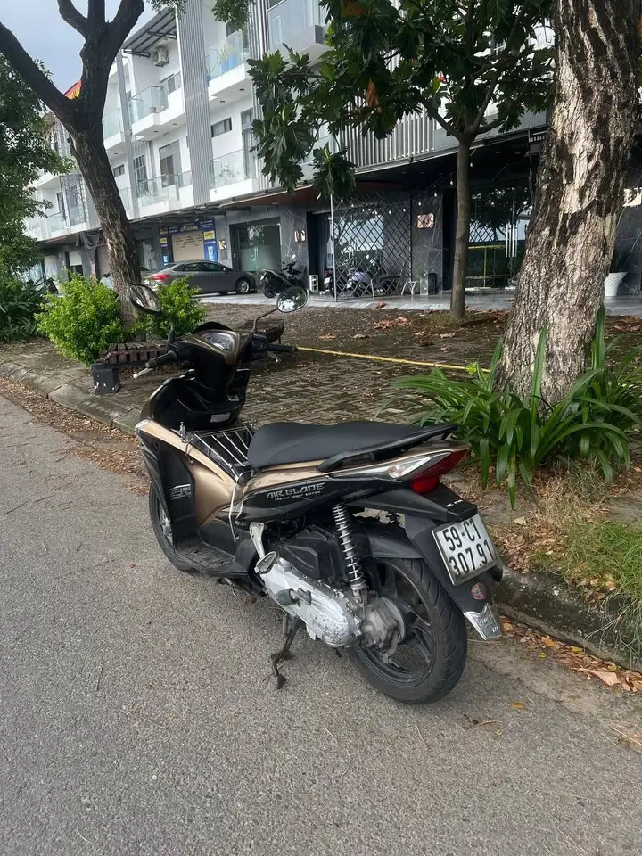 Скутер Honda Air Blade 2013