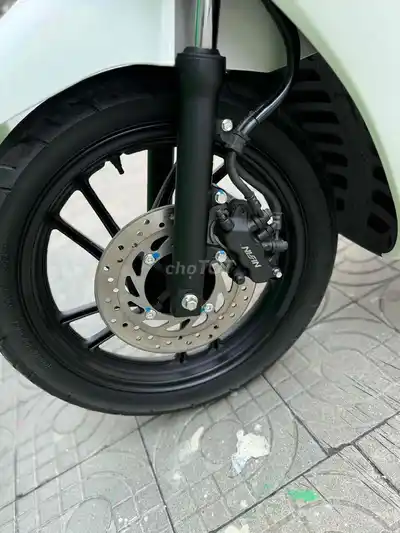 Хонда SH 150 белая 150 куб. см