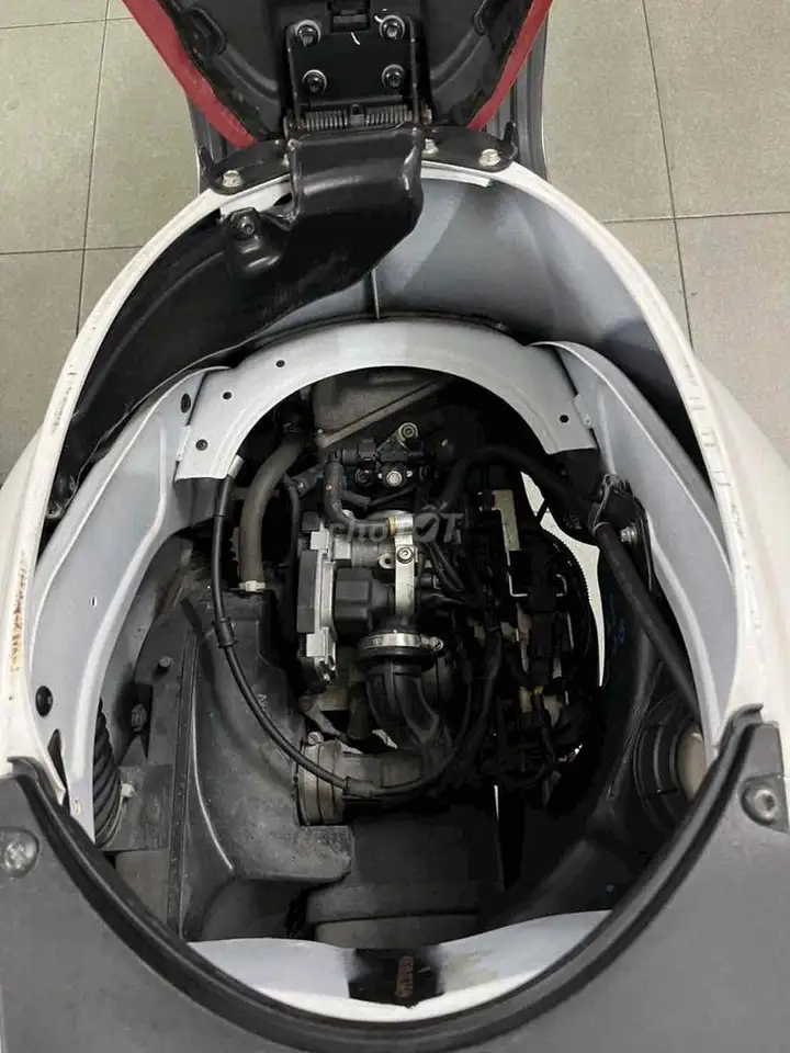 Piaggio Vespa 125cc Белый