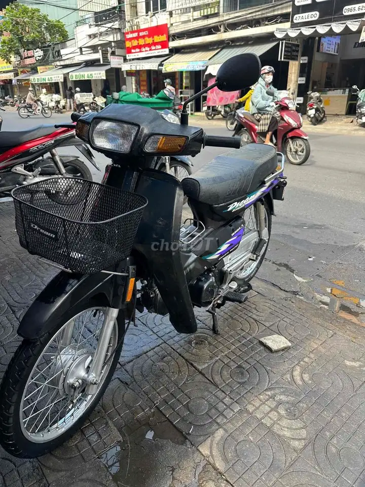Honda Dream lùn черный, совместное производство