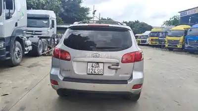 Hyundai Santafe 5-местный серебристый