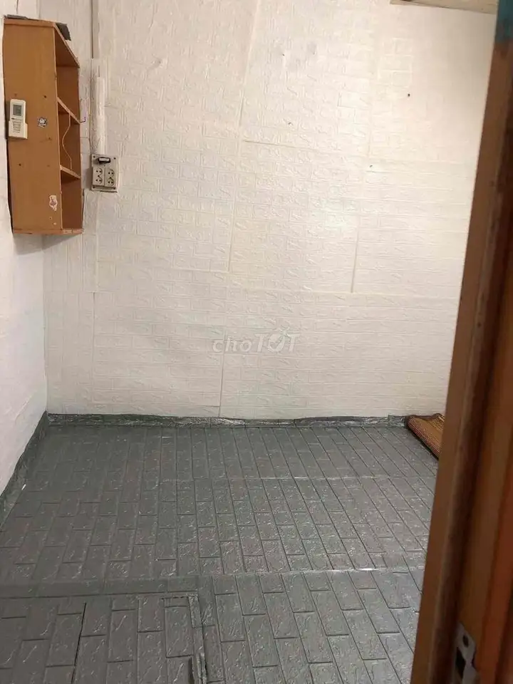 Уютный небольшой дом с антресолью и балконом