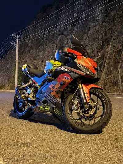 Yamaha R15 кастом