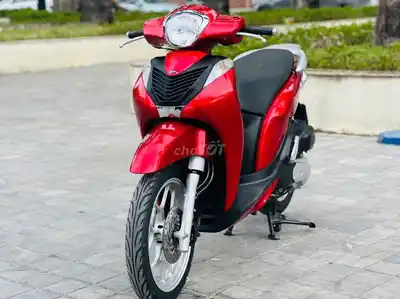 Honda SH Mode 125 2017 красный родной мотор отличное состояние