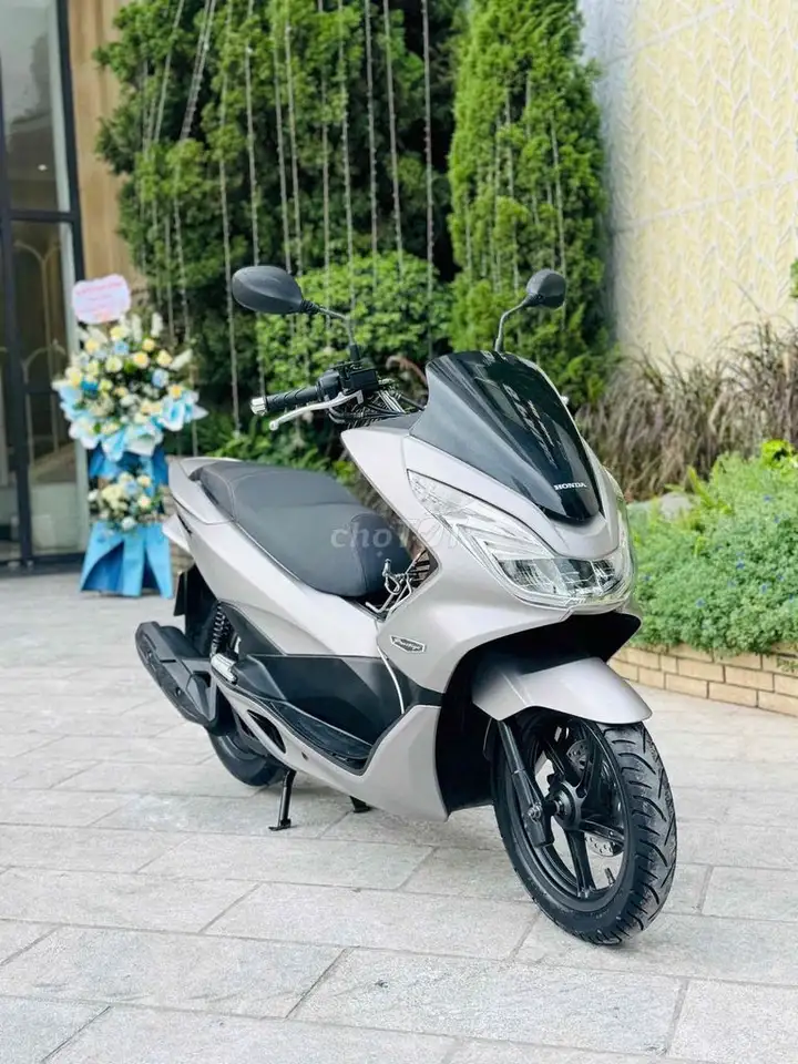 Honda PCX 125fi 2015 матовый серый светодиодные фары родной двигатель 100%