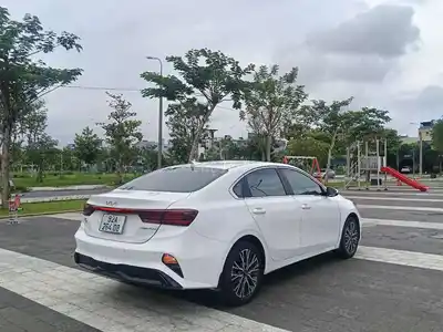 KIA K3 AT Премиум 2021 белый 63 000 км