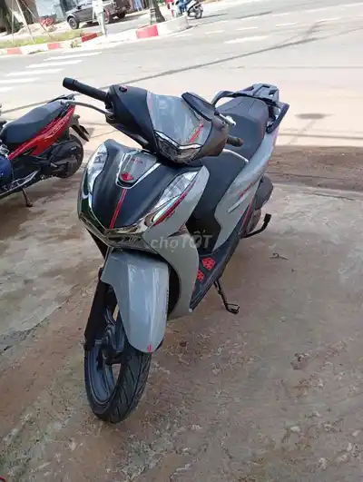 Honda SH серо-зеленый бензин