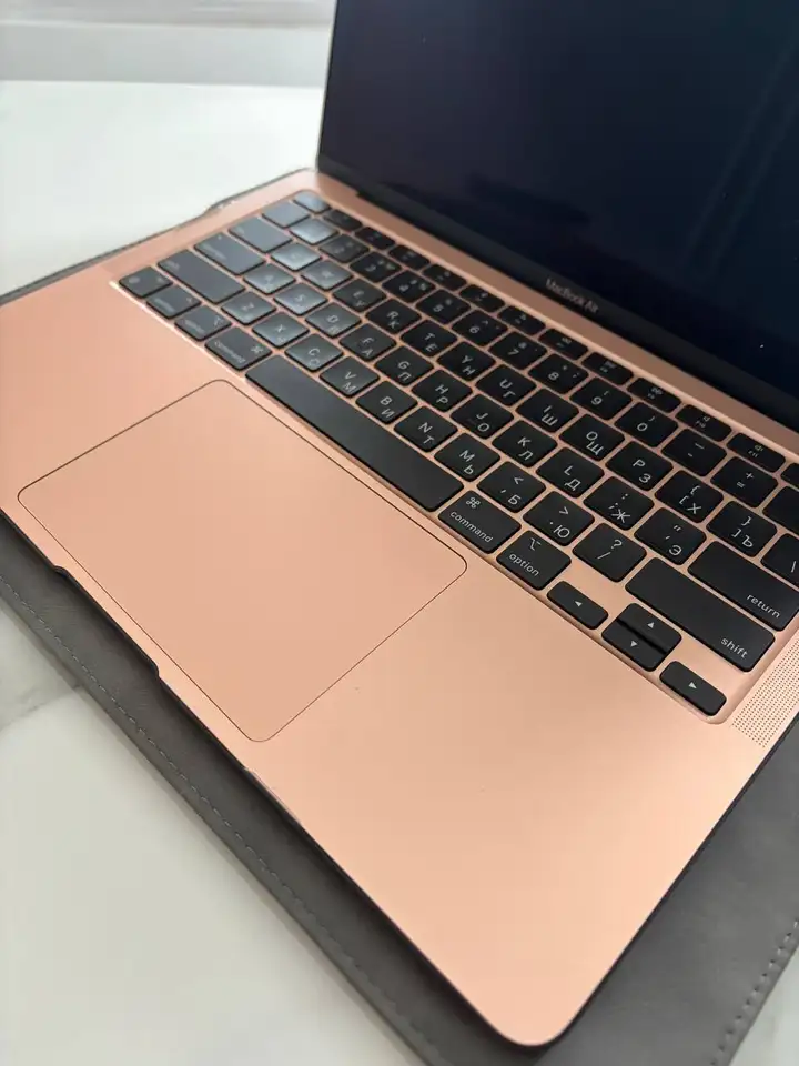 MacBook Air 13" M1 2020