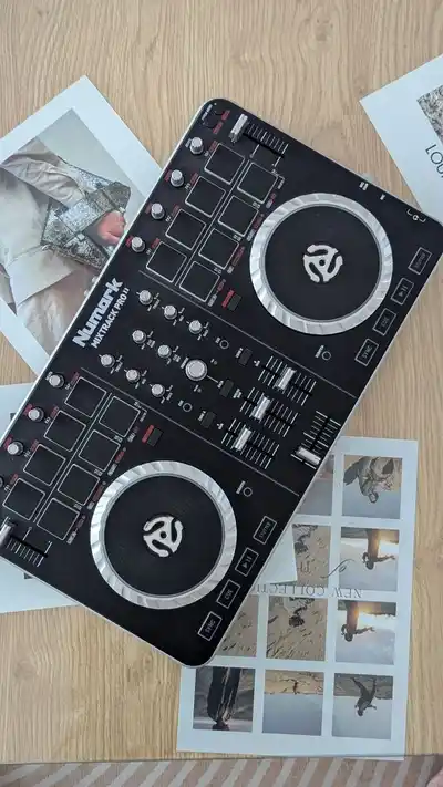 DJ-контроллер Numark Mixtrack Pro II