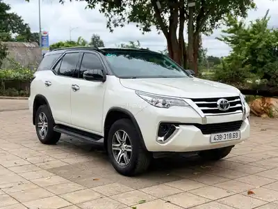 Toyota Fortuner 2018 4x2AT Дизель 70 тыс. км Белый