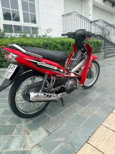 Yamaha Sirius 2011 Красный