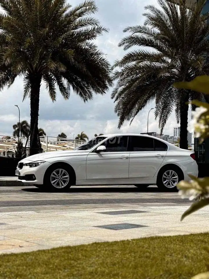 BMW 320i LCI 2016 Белый