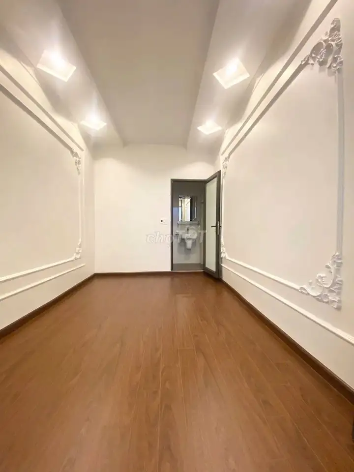 Аренда дома целиком на Кат Линь, Донг Да, 30м2 x 3 этажа