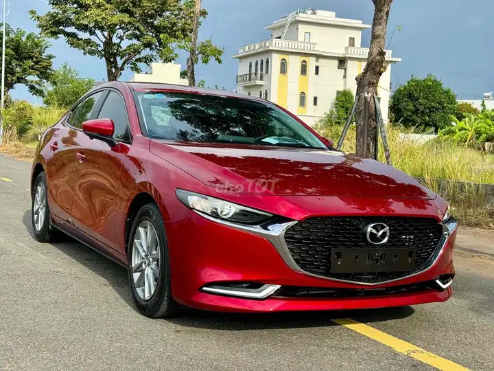 Mazda 3 1.5L Luxury 2024 Автомат 6 ст. Бензин Красный