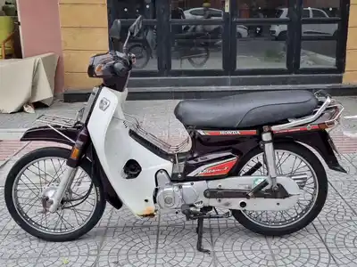 Хонда Дрим Тайская коричневая белая