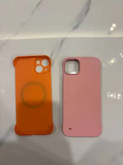 Чехлы для iPhone 15 Plus