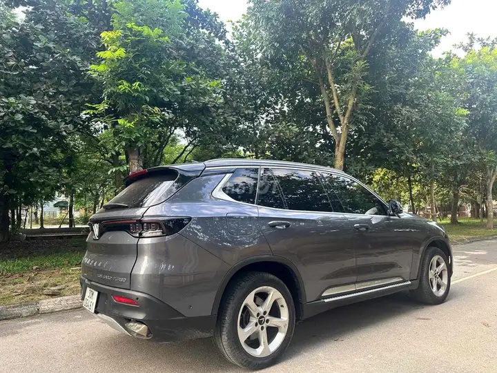 VinFast Lux SA Plus 2022, серый, 90000 км