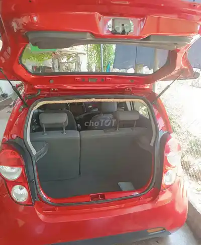 Chevrolet Spark LT 2017 Красный 5 мест