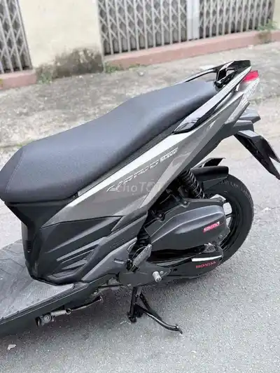 Honda Vario 150 серый скутер