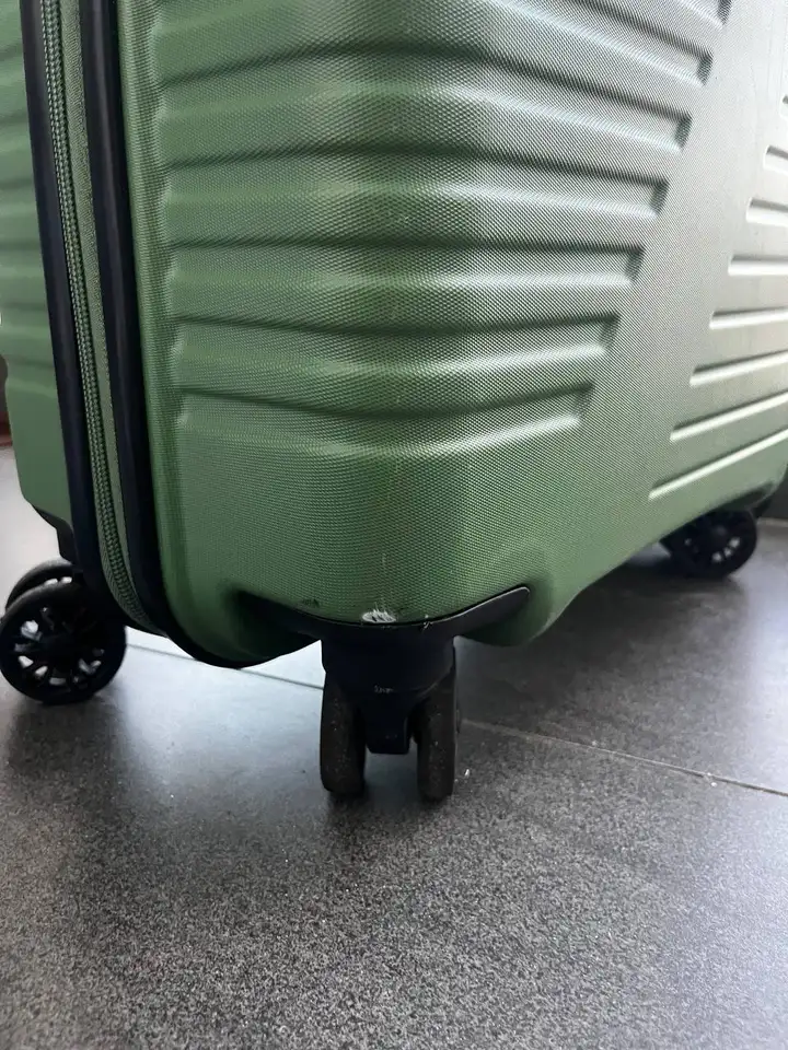 Чемодан Roncato 55×40×20 см