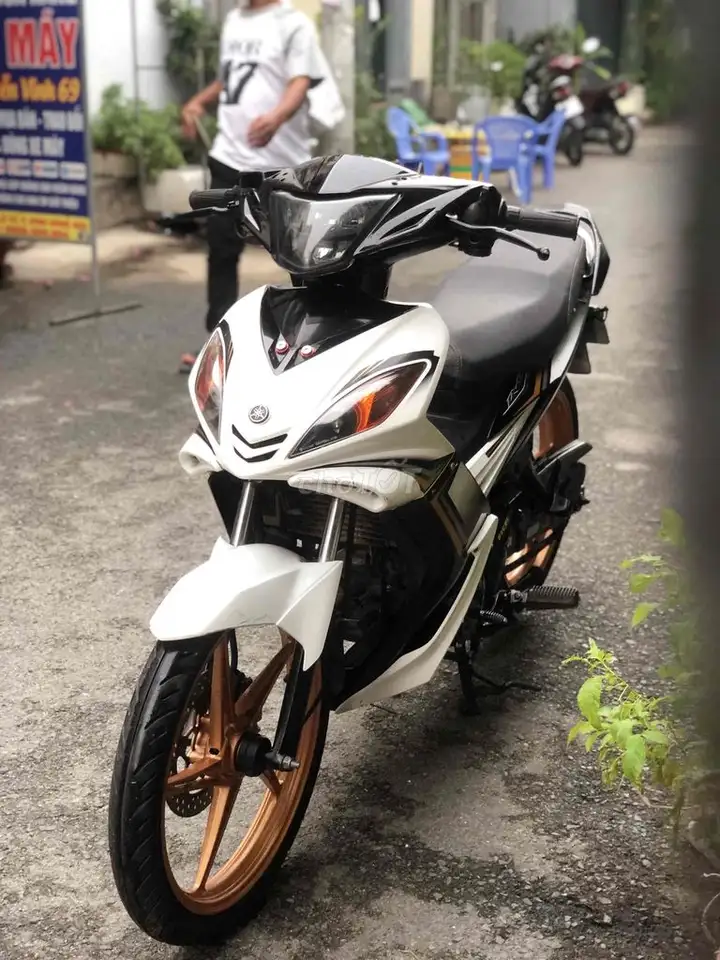 Yamaha Exciter 135 2013 черно-белый