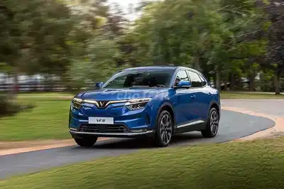 Полностью новый готовый автомобиль VinFast VF 8 - кредит в размере 85%