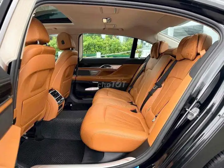 BMW 730Li M-Sport 2020 Черный Автомат 8-ступенчатый