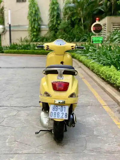 Piaggio Vespa LX 3vie 2013 желтый
