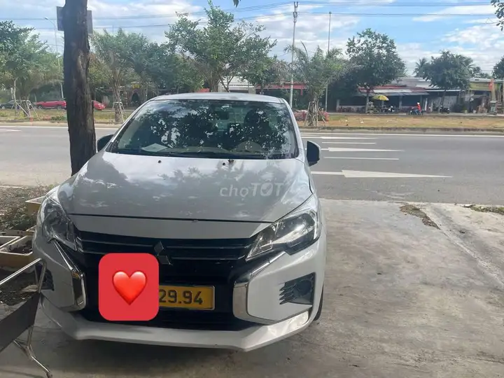 Mitsubishi Attrage 2022, МКПП, белый, 120 000 км