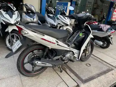 Yamaha Sirius RC FI 2018 Белый Б/У