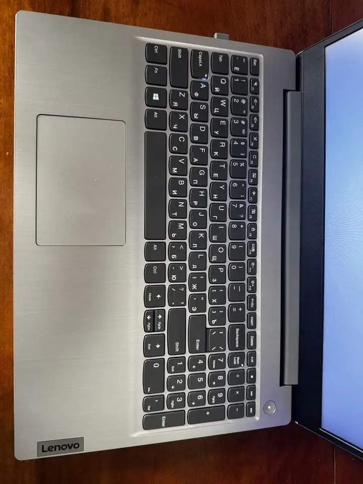 Ноутбук Lenovo IdeaPad 3 15IIL05