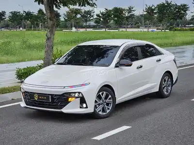 Hyundai Accent 1.5 Cao Cấp 2026, пробег 10.000 км