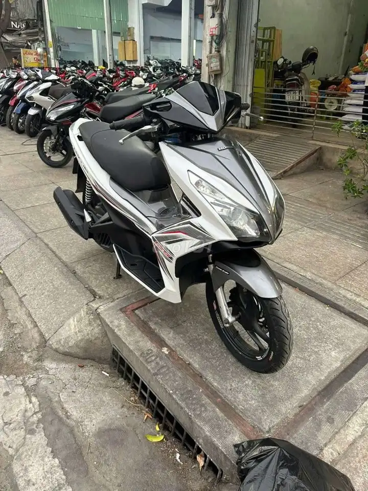 Honda Vario 150 2020 бело-серый