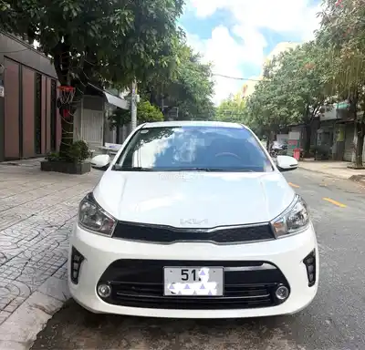 Kia SOLUTO 2023 1.4MT, один владелец, семейный автомобиль