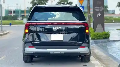 Kia Carnival Luxury 2025 пробег 4000 км в идеале новый