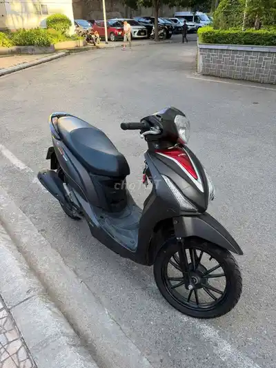 Скутер Kymco Candy 50cc, черно-красный