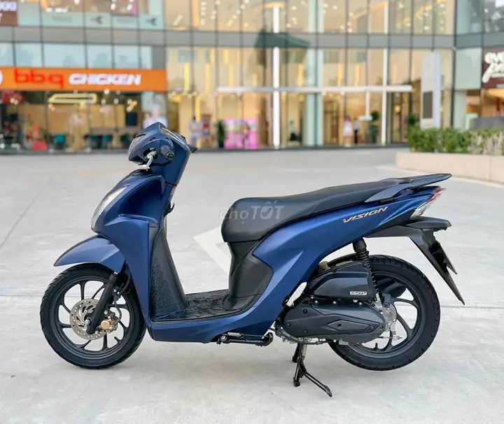 Honda Vision 2022, собственник, нужно продать