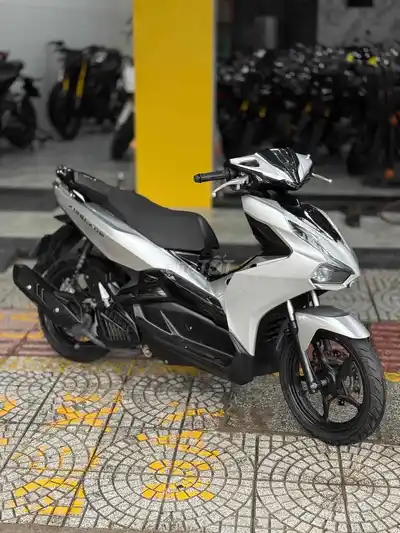 Honda Air Blade 2020 серебристый Porsche