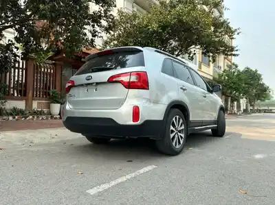 Kia Sorento 2015 2.4L бензин серебристый 160000 км