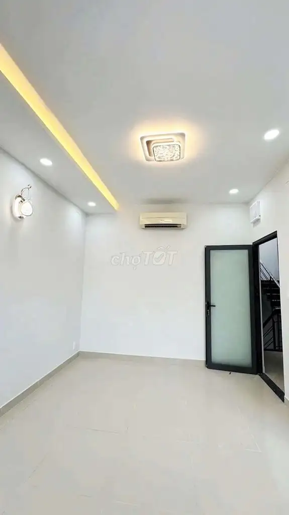 Дом 3 этажа, р-н 2, 57 м², ул. Нгуен Дуй Тринь